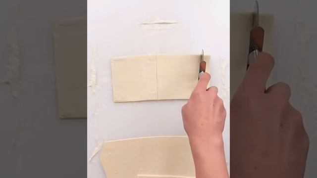 Слойки с заварным кремом из слоеного теста рецепт #Shorts смотреть онлайн