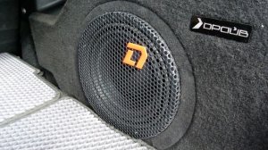 Drive2 и SQ сабвуфер DL-Audio Anaconda 10 в гранте лифтбек