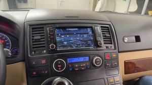 VW Multivan T5 installation of roof monitors and android radio