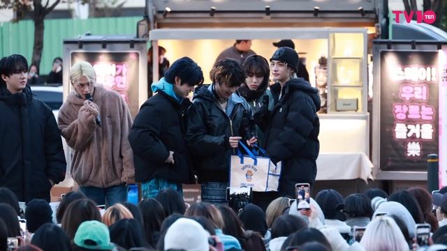 [FULL/4K] Stray Kids (스트레이키즈) 음악중심 미니 팬미팅  | Stray Kids Music Core Mini Fan Meeting