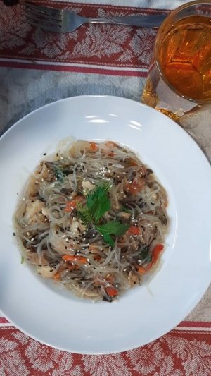 Фунчоза с овощами и куриной грудкой 🍜 
Рубрика Готовим вместе 👩🍳
Мукбанг 🍜🍹