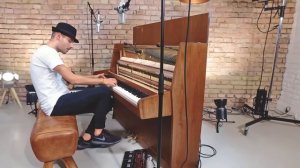 Despacito (Piano Cover) - Peter Bence