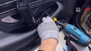 벤츠 S클래스 W222에 엠비언트 송풍구 + 전동 트위터 스피커를 장착했습니다. Mercedes W222 Ambient light vents install / retrofit