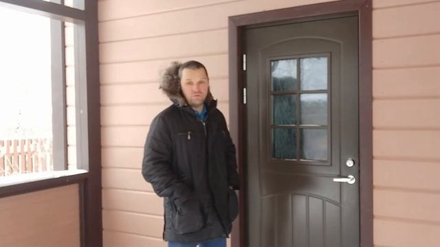 Конденсат на входных дверях моего дома. Его нет. И тамбуров тоже нет. смотреть онлайн