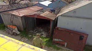 Сколько металлолома в старом гараже день первый разбор. Разбераем гараж в металлолом. Как сдать гара