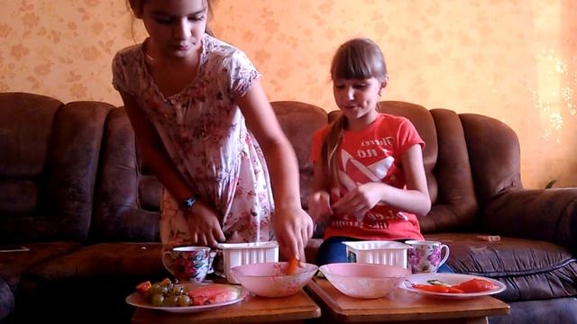 Челлендж... Кабачок в мед или персик в кетчуп Чили?