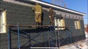 Стройка/Монтаж Виниловых Фасадных Панелей Стоун Хаус «КАМЕНЬ ИЗУМРУДНЫЙ «