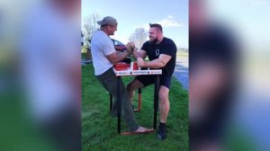 Devon Larratt vs Alex Kurdecha (practice pulling)