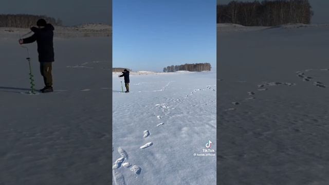 Батя на рыбалке