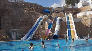 Горки и теплые бассейны отеля Dreams Vacation Resort