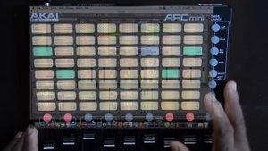 Akai APC mini Demo