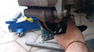 как выбить шаровую опору без семника.