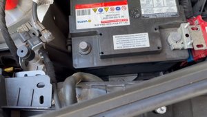 HOW TO INSTALL A NEW BATTERY IN A 2016 SMART FORTWO 453