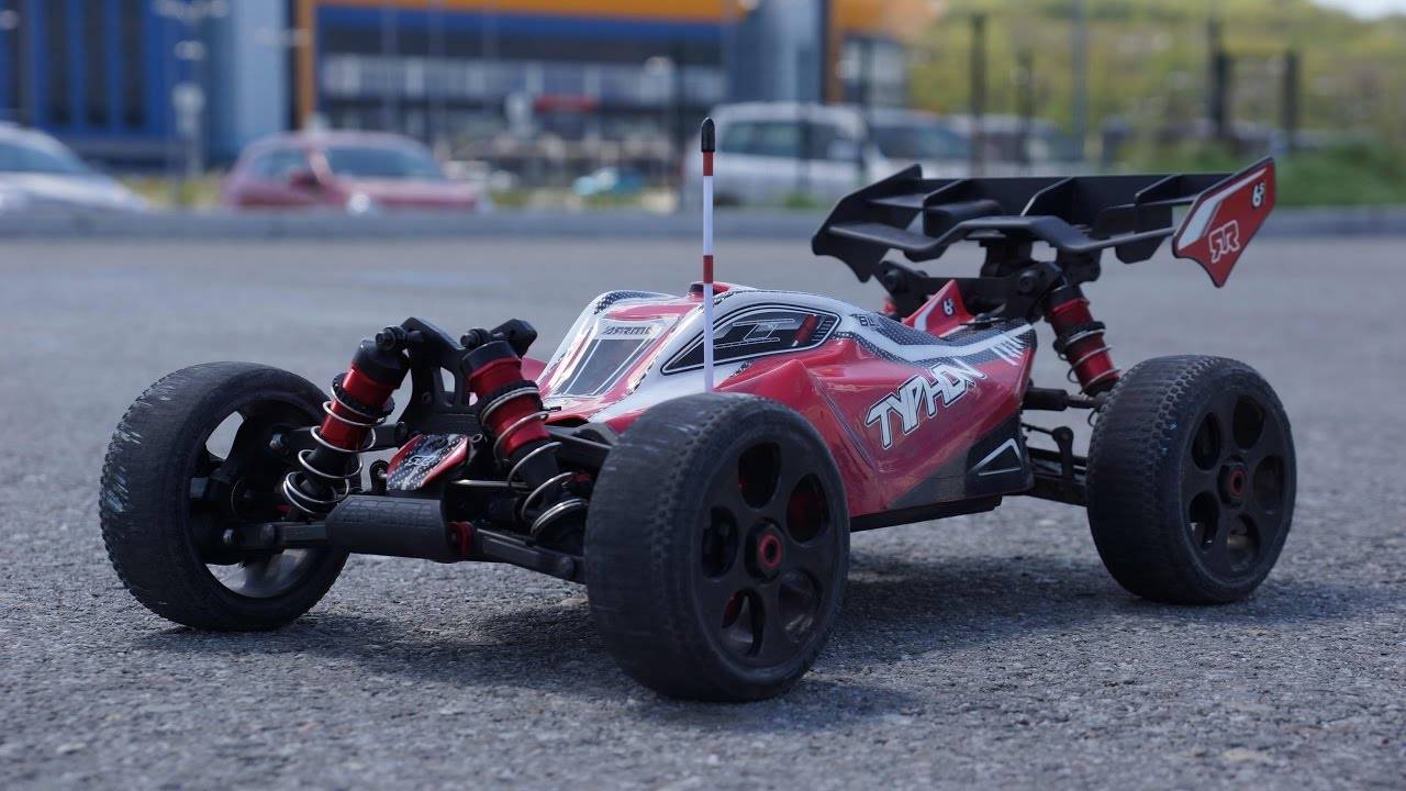 Катаем радиоуправляемую модель багги Arrma Typhon 1-8 Buggy (после смазки, без изменений)