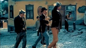 В Небі Канареєчка Літає - За Двома Зайцями пісня