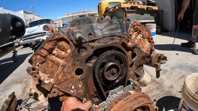 A Closer Look at the Engine in the Sunken Boat from Lake Powell Merlin Creates Havoc in the Desert
