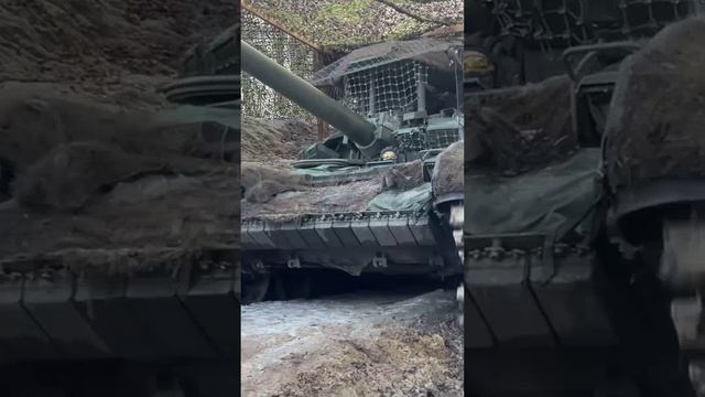 танкисты выдвигаются в бой на т-72
