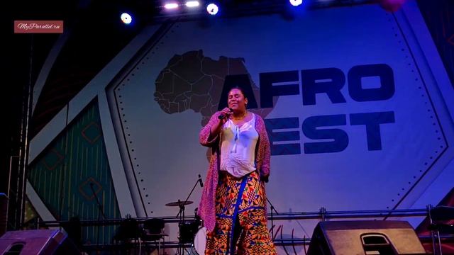 Певица Нтэнтие Мари Нжипуакую  выступила на Афрофесте