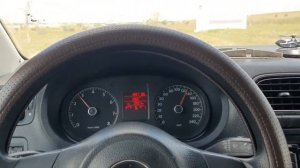 Фольксваген поло 2011 года, коробка автомат 1.6 цепной мотор. все основные моменты на видео 700₽±