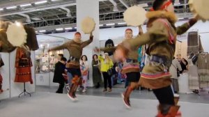 Танец с бубнами, ненецкий ансамбль "Маймбава»