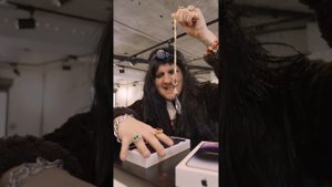 Новый или витринный образец?