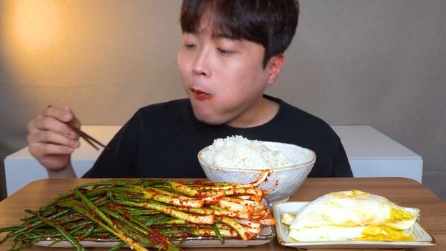 갓담근 파김치 뿌수기👊 계란후라이 10개 먹방 Green Onion Kimchi & Egg Fried ×10 ASMR MUKBANG REAL SOUND EATING SHOW