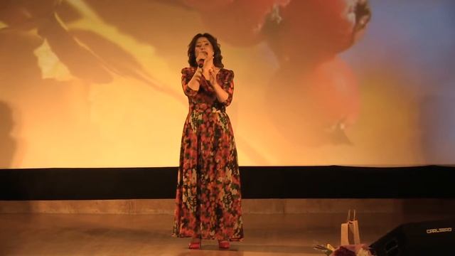 С. Заславский сл. А. Софронова«Ах, эта красная рябина». Поёт Анна Киселёва смотреть онлайн