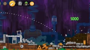 Komputersem играет в Angry Birds и бомбит, матюкается, его бьют.