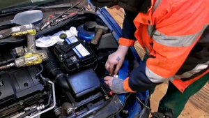 Peugeot 206cc 2002 ABS Pump replacement, Brake bleeding and Diagnostics.