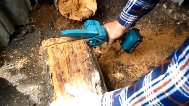 МИНИ АККУМУЛЯТОРНАЯ ПИЛА. Цепная ручная аккумуляторная пила