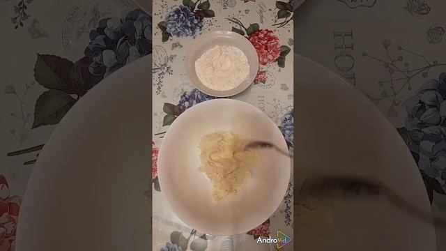ТВОРОЖНЫЕ РОГАЛИКИ-КАК МОЖНО УДЕРЖАТЬСЯ...БЫСТРО ПРИГОТОВИТЬ-И ВКУСОМ НАСЛАЖДАТЬСЯ!Рецепт-в коммент