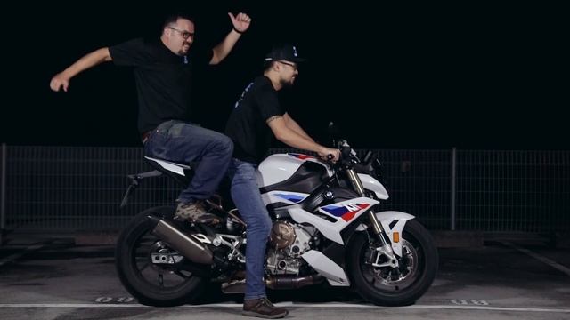 2021 BMW S1000R | Singapore Motorcycle Review