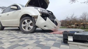 Як зняти передній бампер Рено Колеос 2008