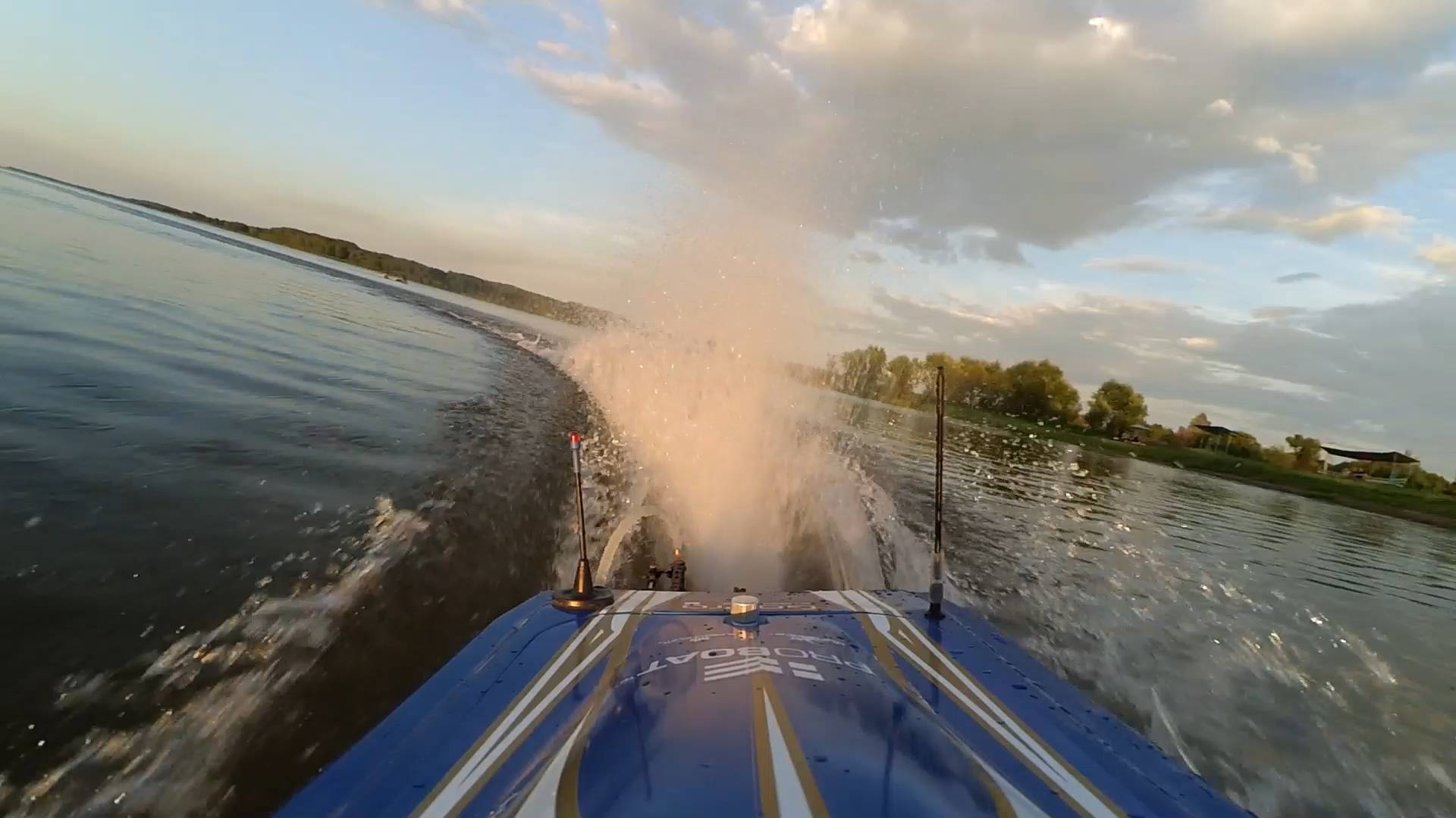 Запуск катера на Лучегорском водохранилище, июль 2017 (Pro Boat Voracity E 36)