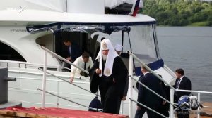 "Скромная" жизнь патриарха Кирилла