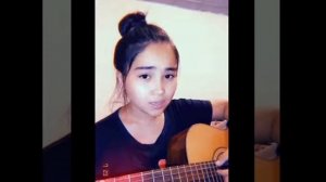 Гитара менен ырлар😍😍 Мадина Курсанова!