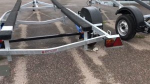 Обзор лодочных прицепов для лодок 4-5м