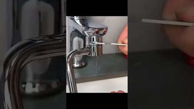 Вода течет