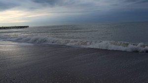 Декабрь, Крым, Новофёдоровка. Пока снимали красоту, море замочило нам ноги)