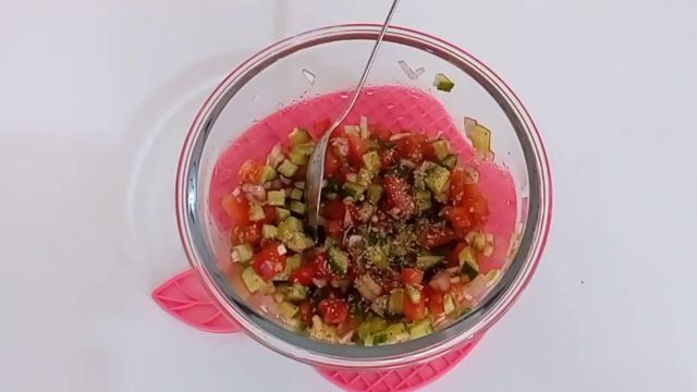 СВЕЖИЙ САЛАТ-ПОДЛИВ с соевым соусом/Помидор, бадыраңдан свежий салат-подлив