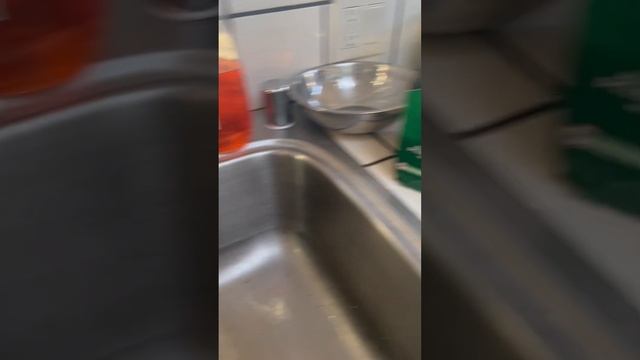 2nd Jun Tea fermentation. After 4 days with the mushroom transfer to air tight sturdy glass jar. смотреть онлайн