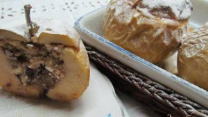 Печеные яблоки с начинкой