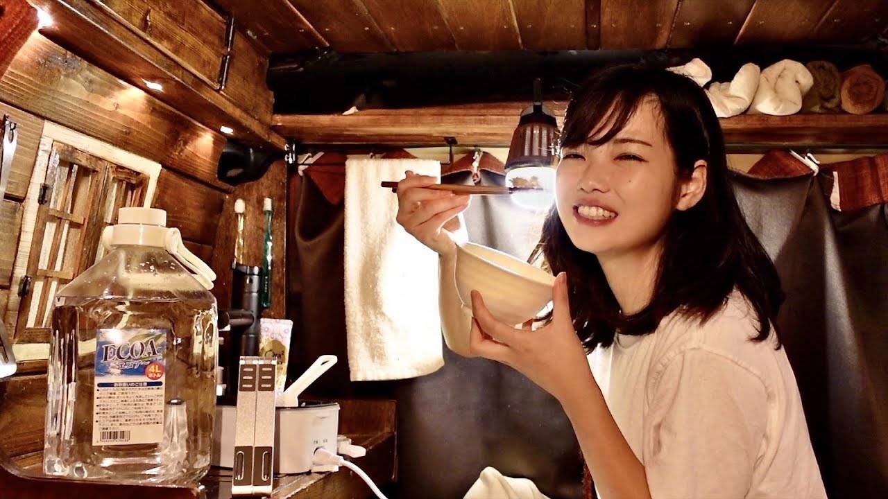 "Полезные товары: 4 хита, которые мы использовали, живя в авто-кемпере" смотреть онлайн