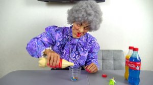 Арина и её странная няня Шоколад и Газировка Челлендж для мамы