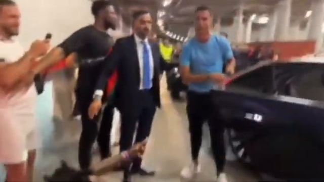 Rafa Laeo helps @IShowSpeed to meet Cristiano Ronaldo #shorts