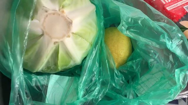 Из магазина «Спар» продукты..,