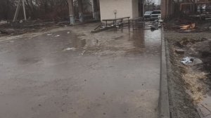 2024 год только начался а у нас уже первое наводнение. Отводим воду от двора. Ливневая вода. Потоп