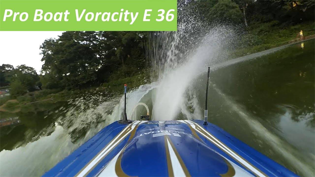 Запуск катера Pro Boat Voracity E 36 на Баляевских озерах, лето 2018