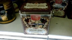 Hilltop Music Box Ceylon Morning tea package