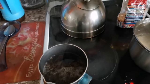 пенсионерские заботы//Биробиджан //снег//завтрак//томаты//горячий шоколод//10.112021г.